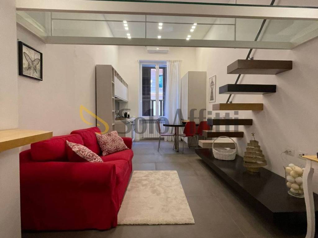 appartamento in affitto a Napoli in zona Chiaia