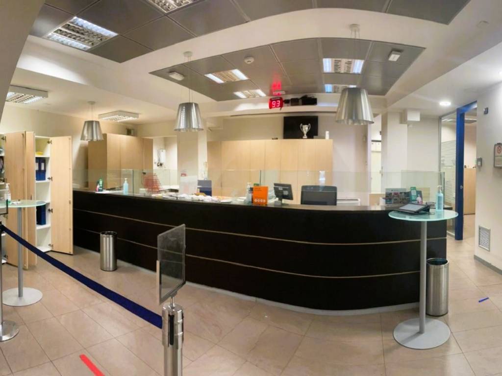 negozio in affitto a Napoli