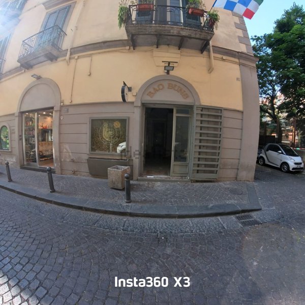 locale commerciale in affitto a Napoli in zona Chiaia