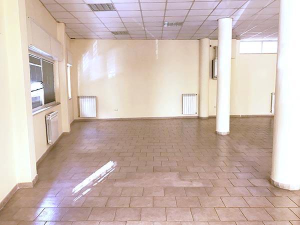 locale commerciale in affitto a Napoli in zona Avvocata