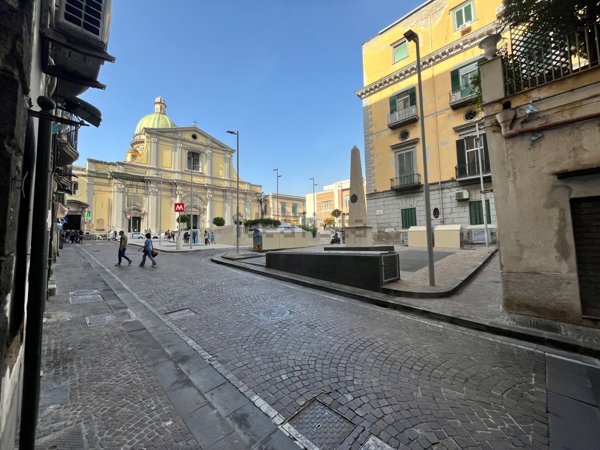 locale commerciale in affitto a Napoli in zona San Ferdinando