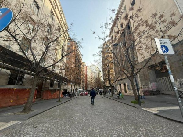 negozio in affitto a Napoli in zona Montecalvario