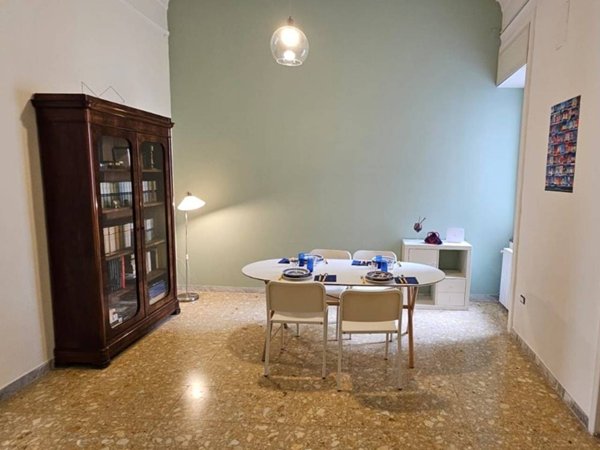 appartamento in affitto a Napoli in zona Stella