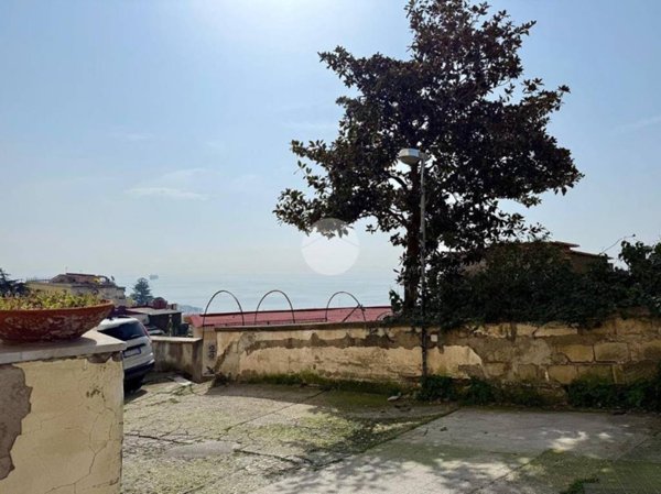 appartamento in affitto a Napoli in zona Chiaia