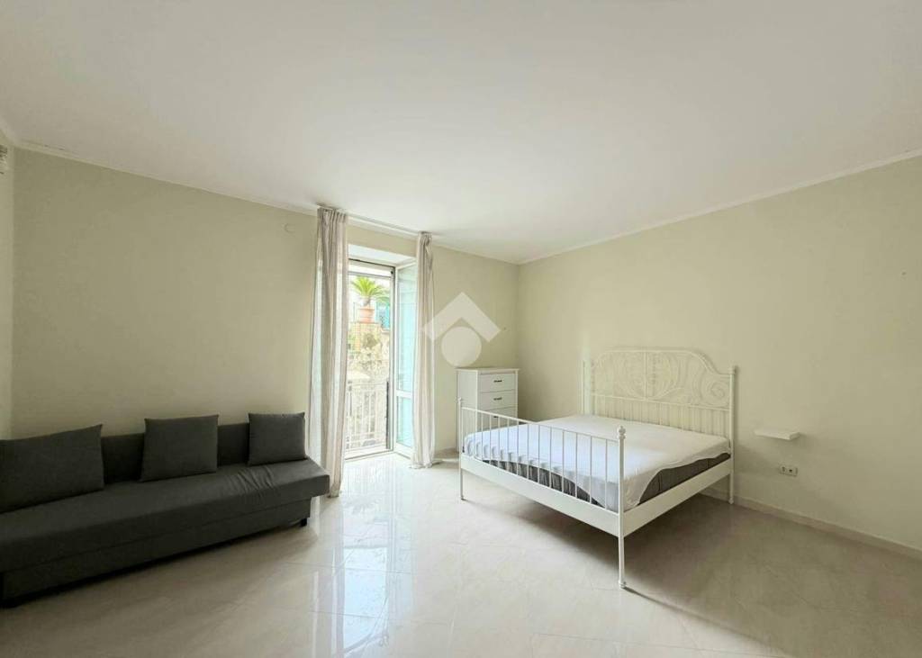 appartamento in affitto a Napoli in zona San Carlo all'Arena