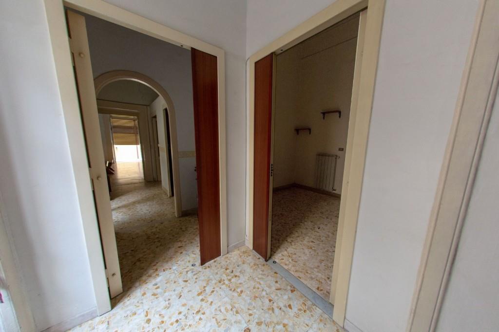 appartamento in affitto a Napoli in zona Stella