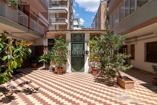 appartamento in affitto a Napoli in zona Posillipo