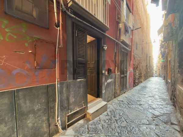 appartamento in affitto a Napoli in zona Stella