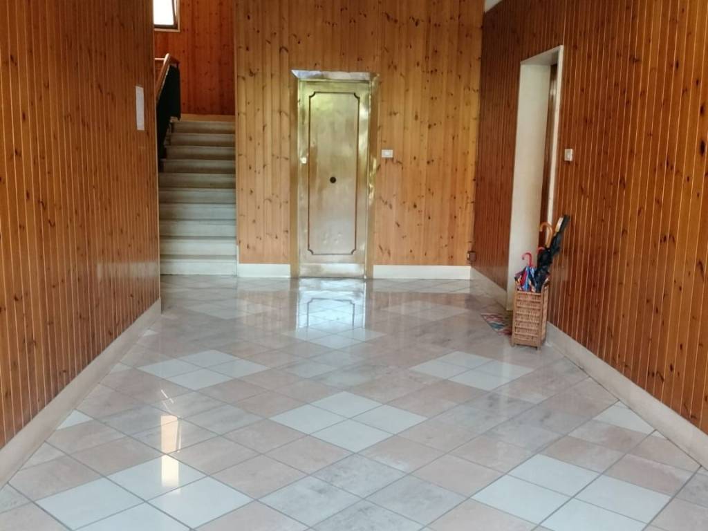 appartamento in affitto a Napoli in zona Chiaia