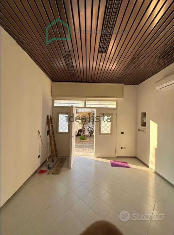 locale commerciale in affitto a Napoli in zona Pendino / San Giuseppe