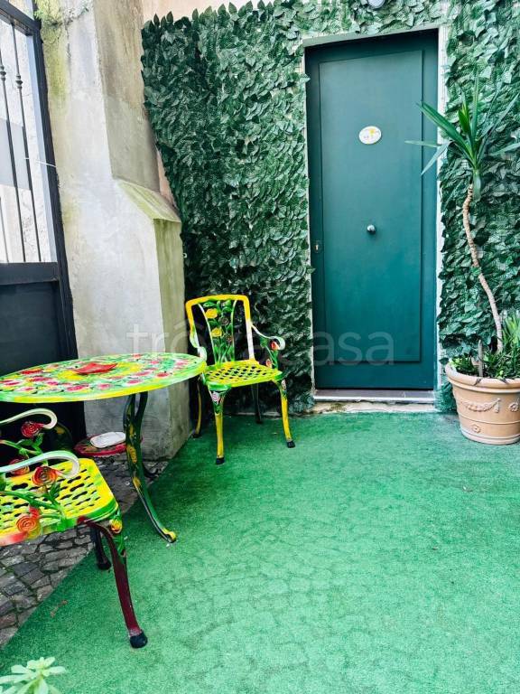 appartamento in affitto a Napoli in zona Chiaia