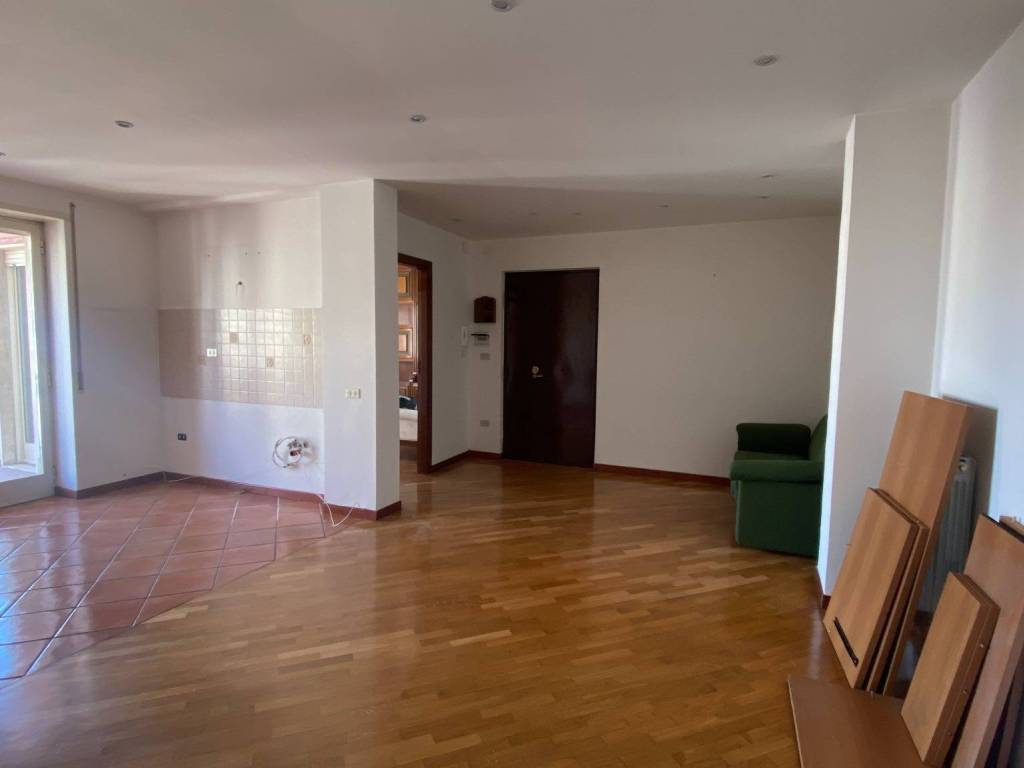 appartamento in affitto a Napoli in zona Capodimonte / Colli Aminei