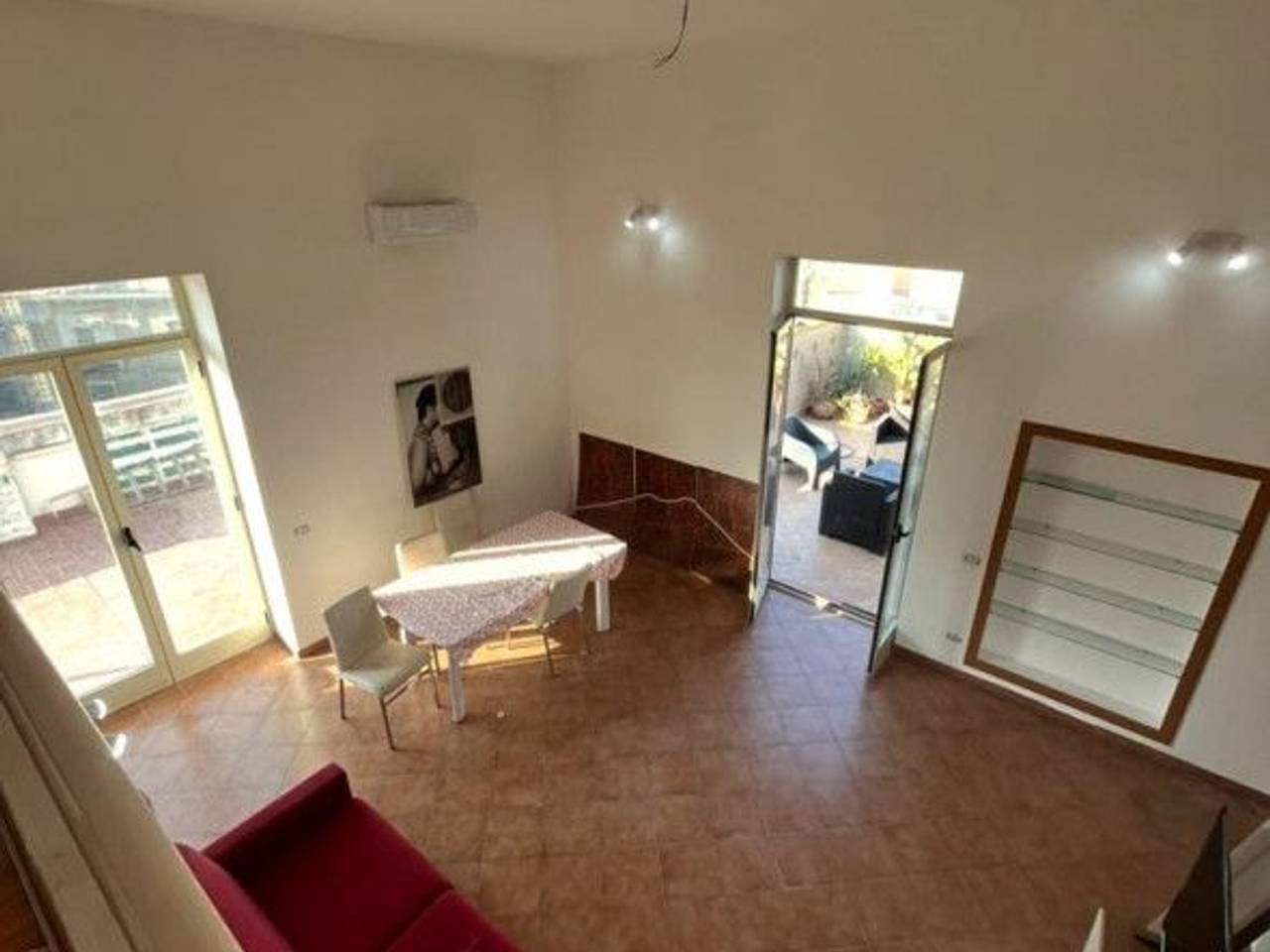 appartamento in affitto a Napoli in zona Chiaia