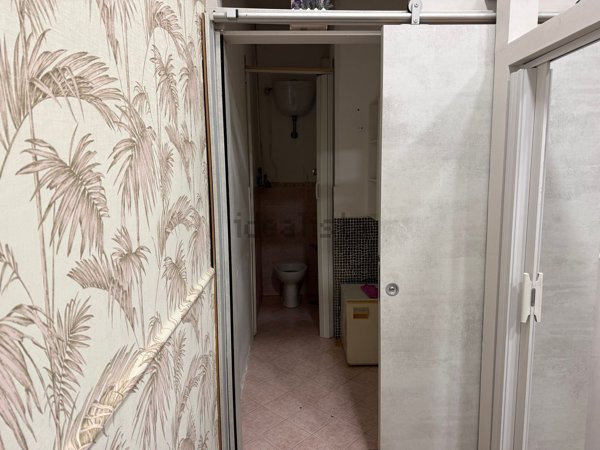 locale commerciale in affitto a Napoli in zona Posillipo