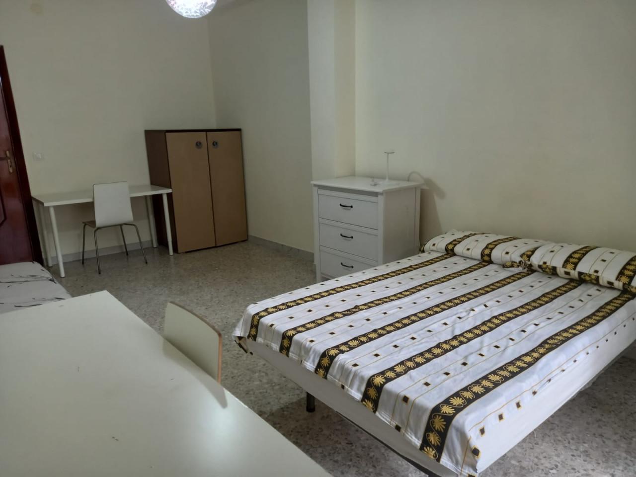 negozio in affitto a Napoli in zona Camaldoli