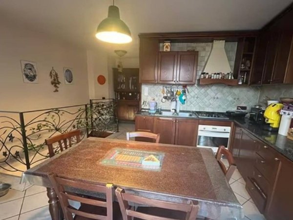 appartamento in affitto a Napoli in zona Stella