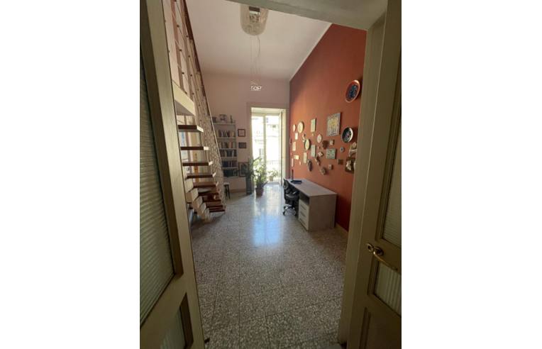 camera singola in affitto a Napoli in zona San Lorenzo