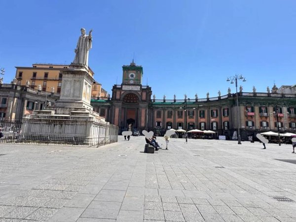 negozio in affitto a Napoli