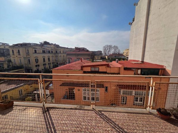ufficio in affitto a Napoli in zona Chiaia