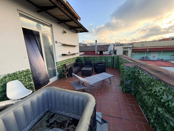 appartamento in affitto a Napoli in zona Stella
