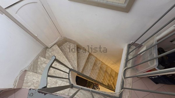 appartamento in affitto a Napoli in zona Chiaia