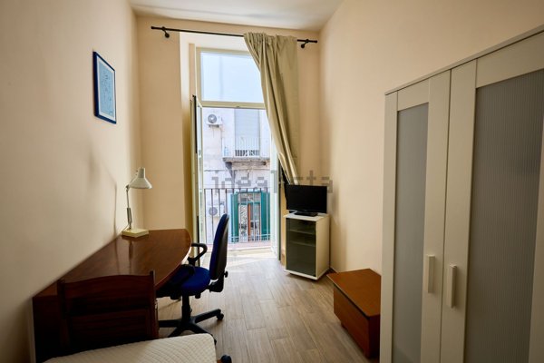 appartamento in affitto a Napoli in zona Stella