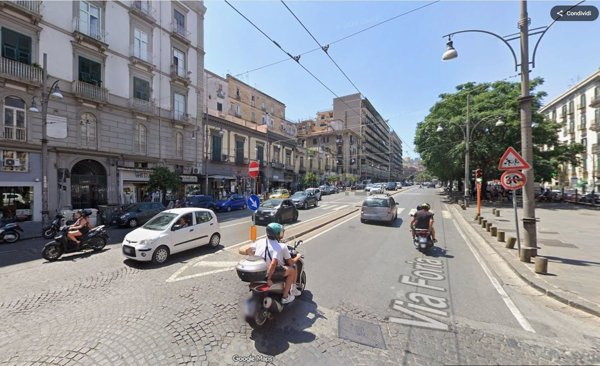 appartamento in affitto a Napoli in zona San Carlo all'Arena