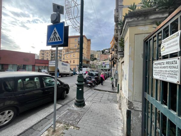 appartamento in affitto a Napoli in zona Chiaia