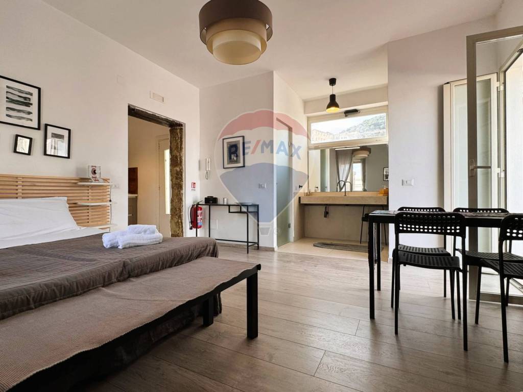 appartamento in affitto a Napoli in zona Montecalvario