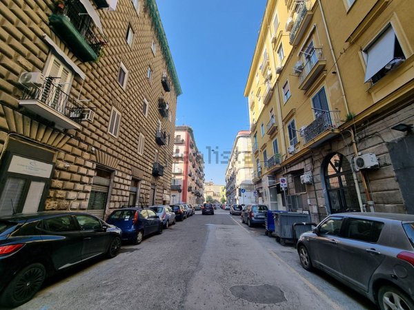 negozio in affitto a Napoli in zona Vicaria
