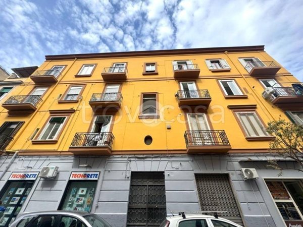 appartamento in affitto a Napoli in zona Stella
