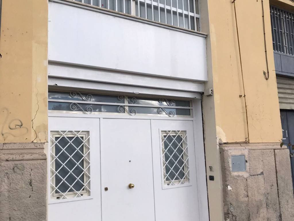 negozio in affitto a Napoli in zona Poggioreale