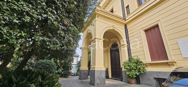 appartamento in affitto a Napoli in zona Chiaia