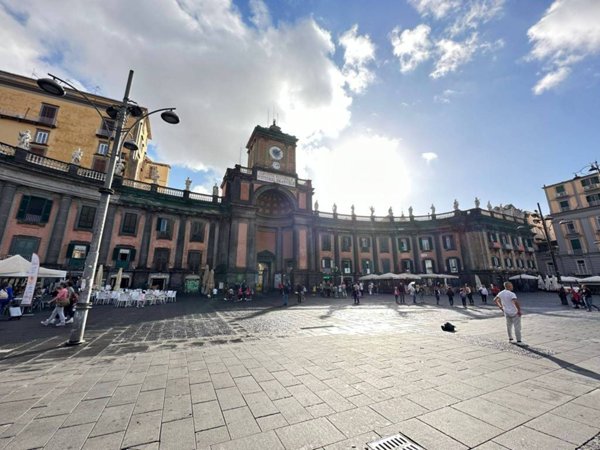 negozio in affitto a Napoli