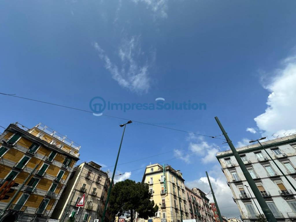 negozio in affitto a Napoli in zona Pendino / San Giuseppe