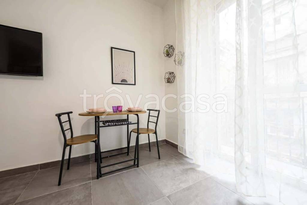 appartamento in affitto a Napoli in zona Stella