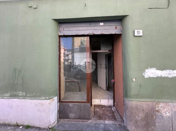negozio in affitto a Napoli in zona Bagnoli