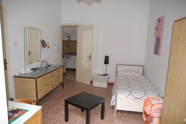 camera singola in affitto a Napoli in zona Avvocata