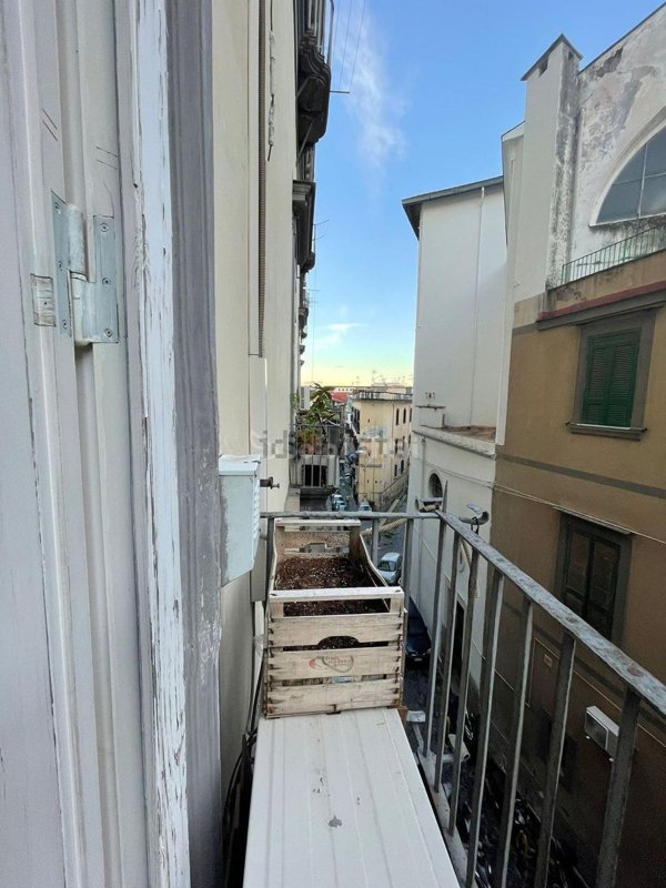 appartamento in affitto a Napoli in zona Stella