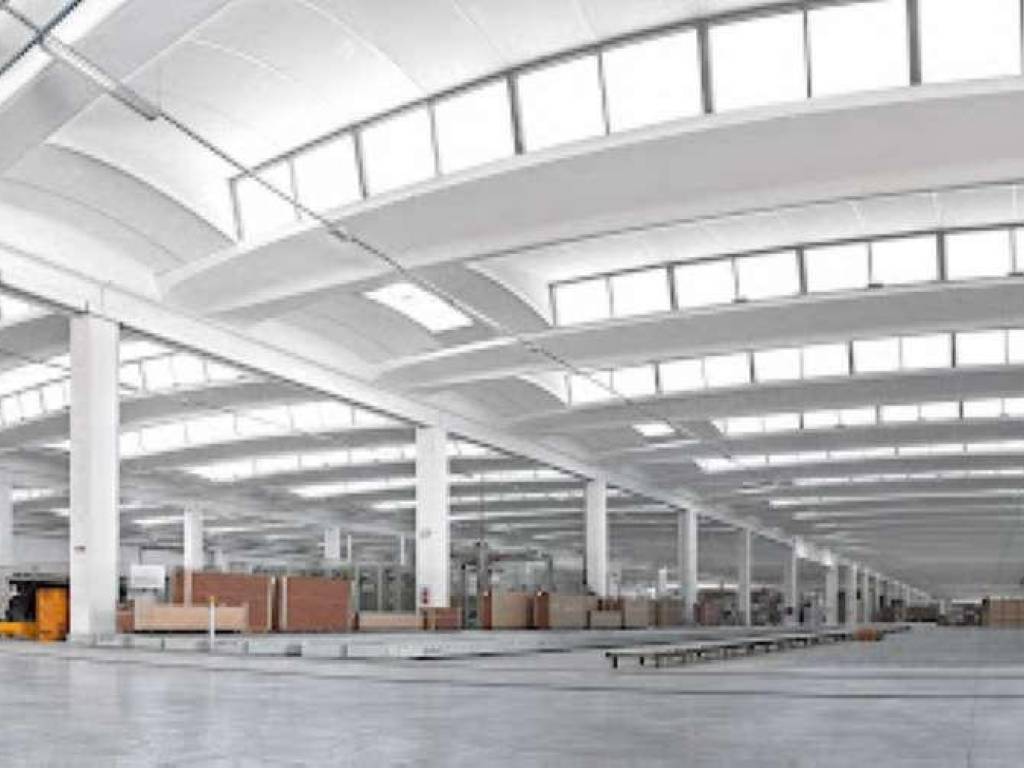 negozio in affitto a Napoli in zona Barra