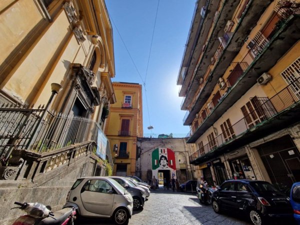 appartamento in affitto a Napoli in zona Montecalvario