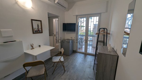 appartamento in affitto a Napoli in zona Capodimonte / Colli Aminei