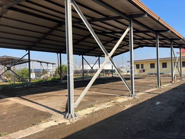 locale commerciale in affitto a Napoli in zona Ponticelli