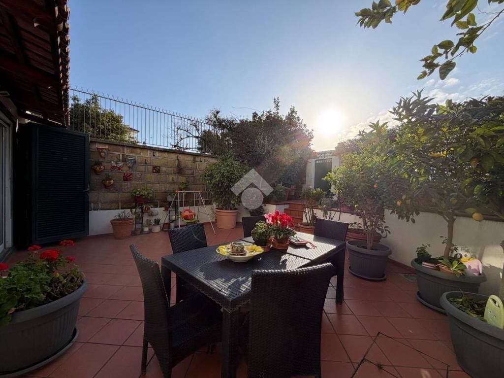 casa indipendente in affitto a Napoli in zona Posillipo