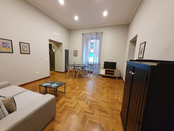 appartamento in affitto a Napoli in zona Chiaia