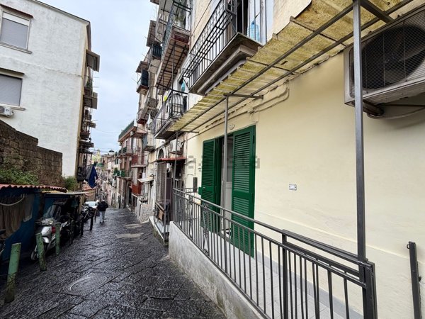 appartamento in affitto a Napoli in zona Stella