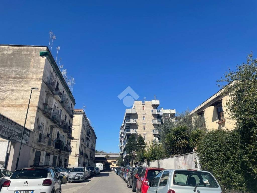 appartamento in affitto a Napoli in zona San Carlo all'Arena