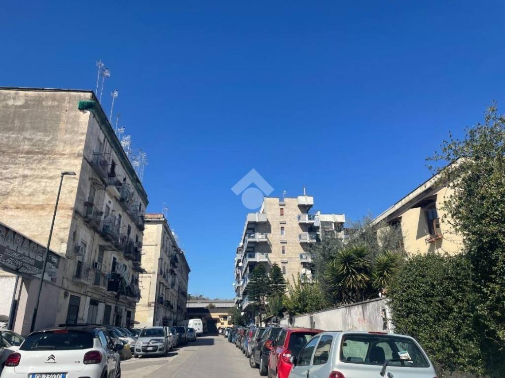 appartamento in affitto a Napoli in zona San Carlo all'Arena
