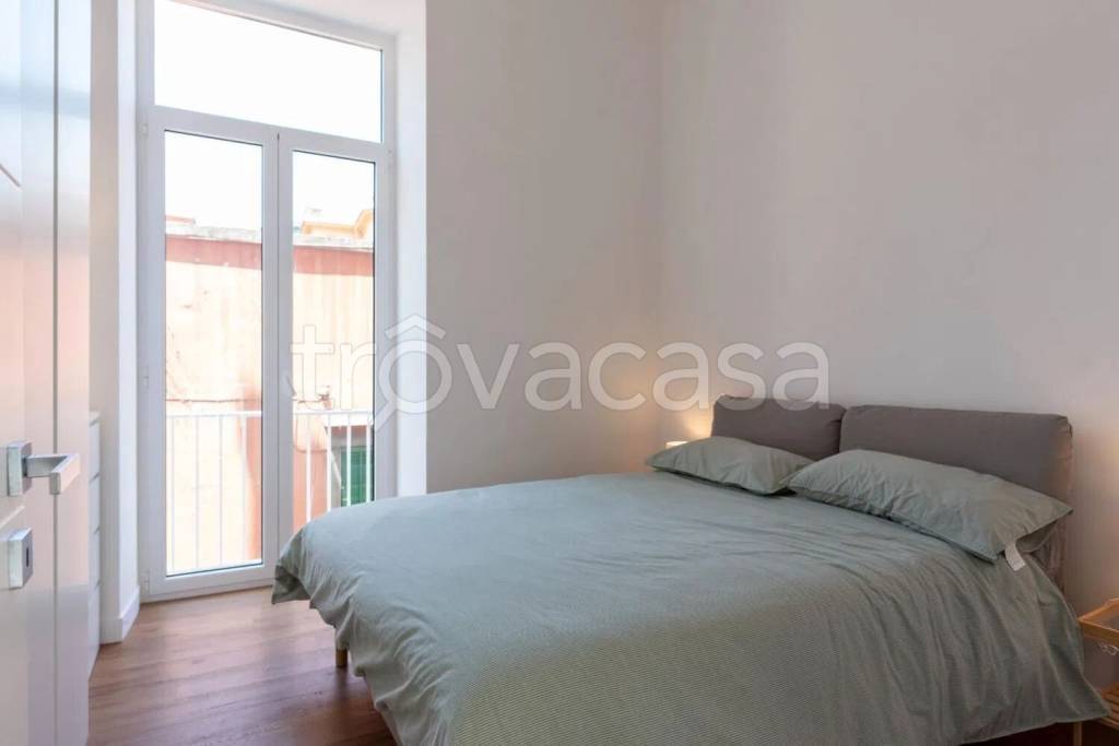 appartamento in affitto a Napoli in zona Chiaia