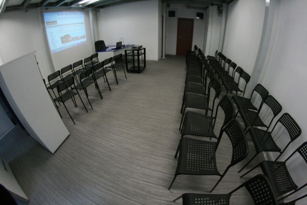 negozio in affitto a Napoli in zona Vicaria